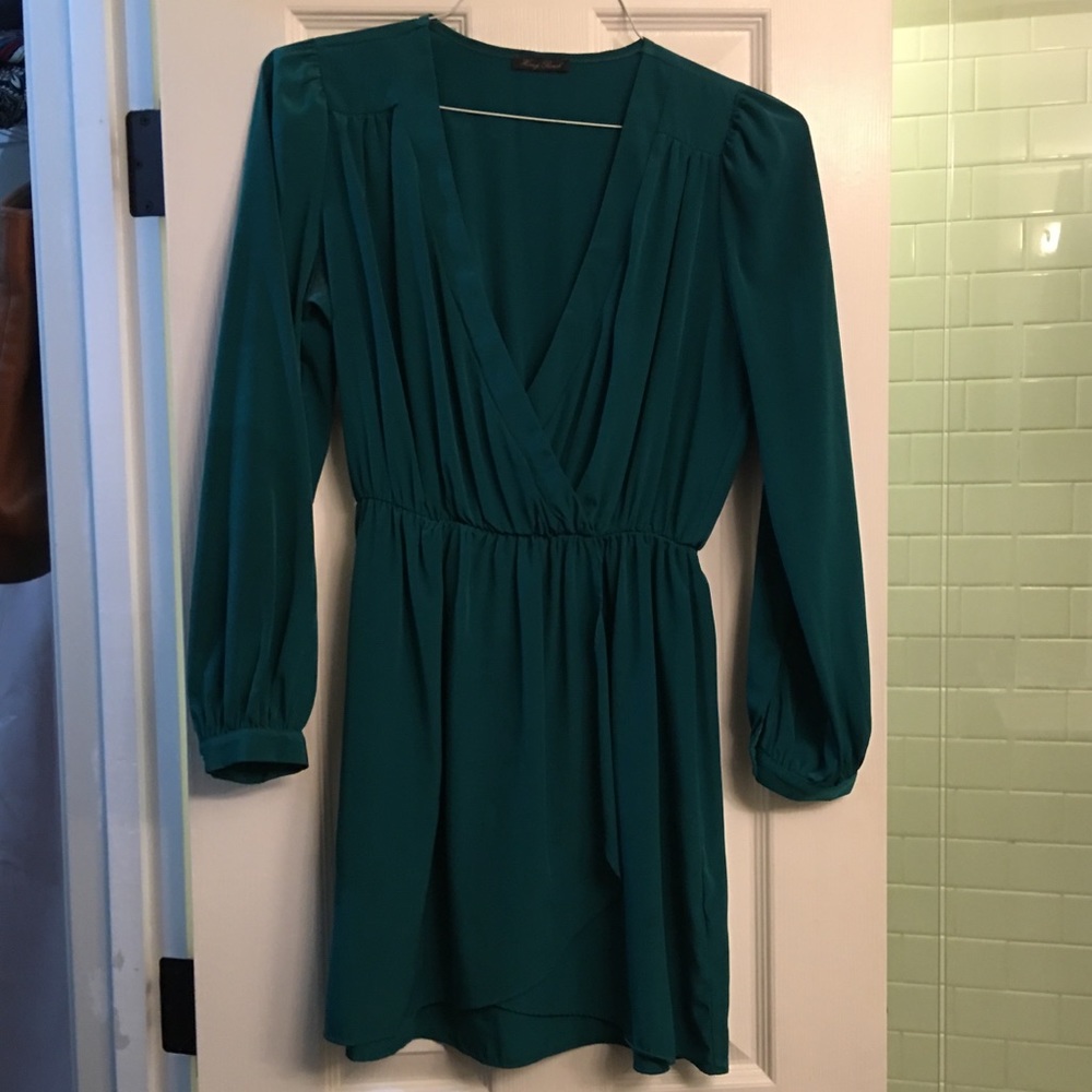 Green long sleeve silk dress